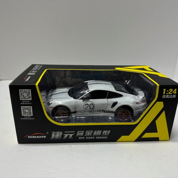 1:24 2020 Porsche 911 Turbo S Diecast With Headlight & Tailight LEDS White - Picture 9 of 9